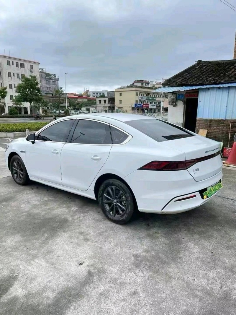 广州23年比亚迪秦7