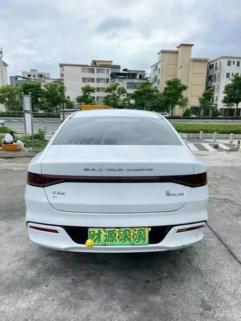 广州23年比亚迪秦9