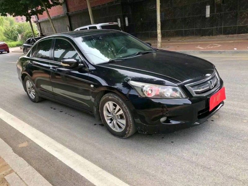 青岛10年本田雅阁2