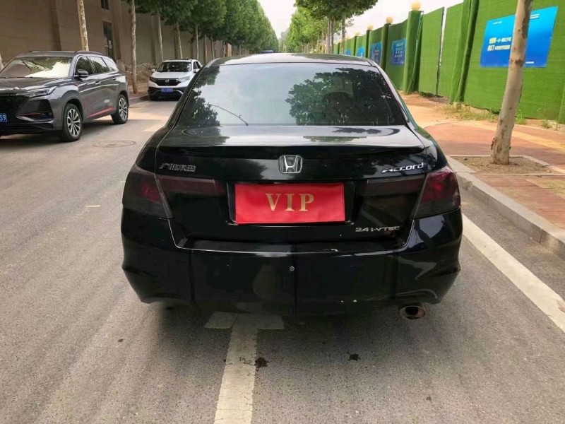 青岛10年本田雅阁3