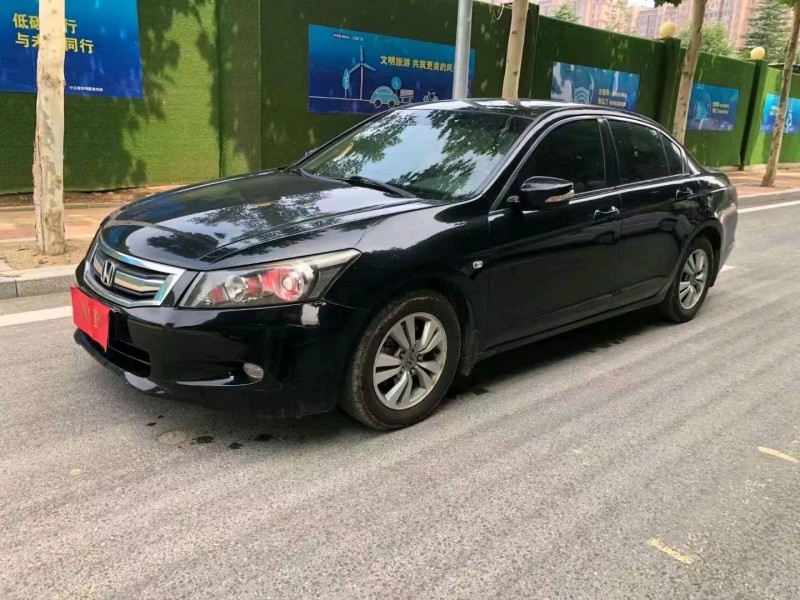 青岛10年本田雅阁6