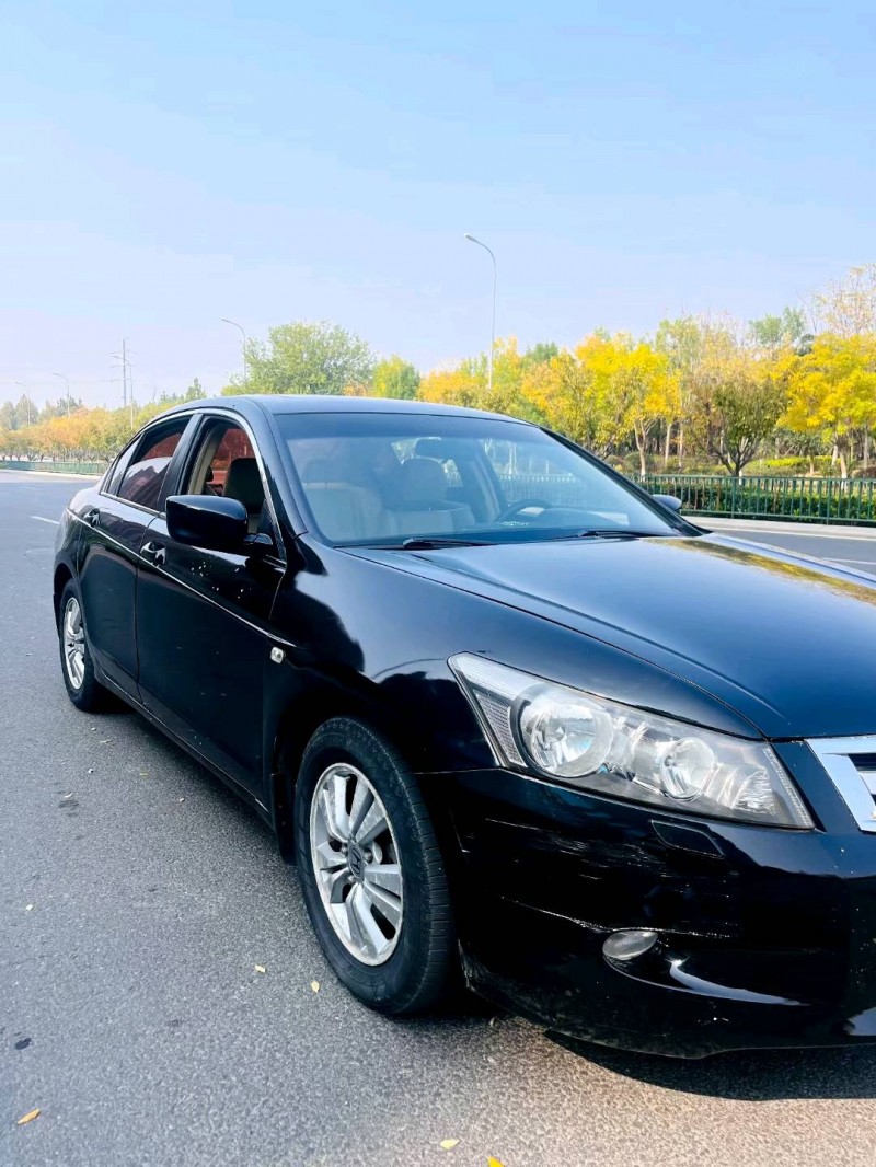 青岛10年本田雅阁2