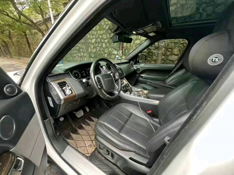 邵阳19年路虎揽胜运动4