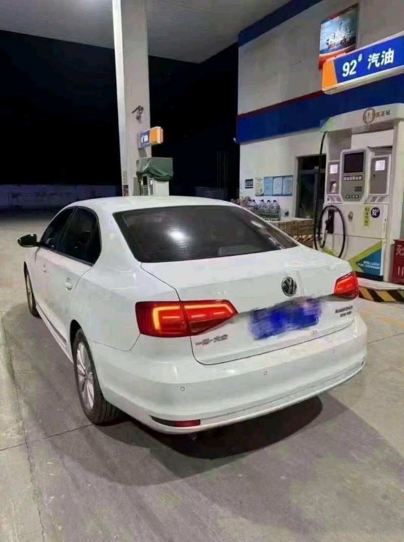东营16年大众速腾6