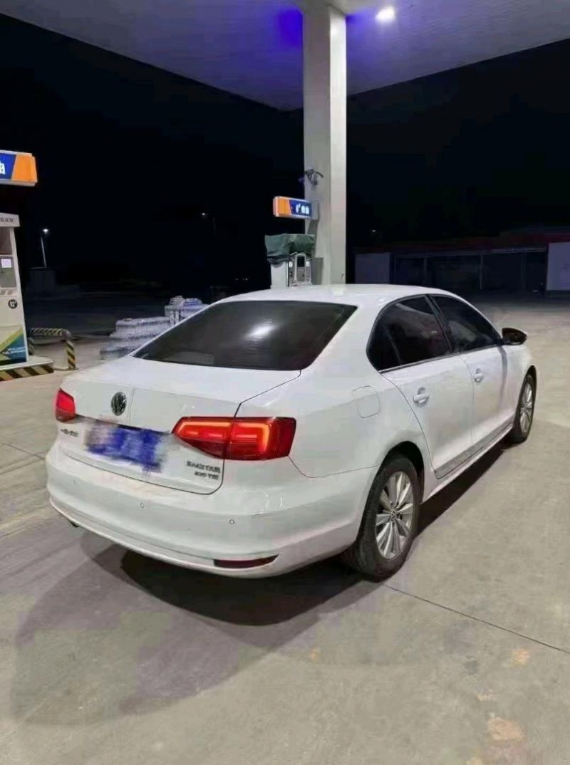 东营16年大众速腾9