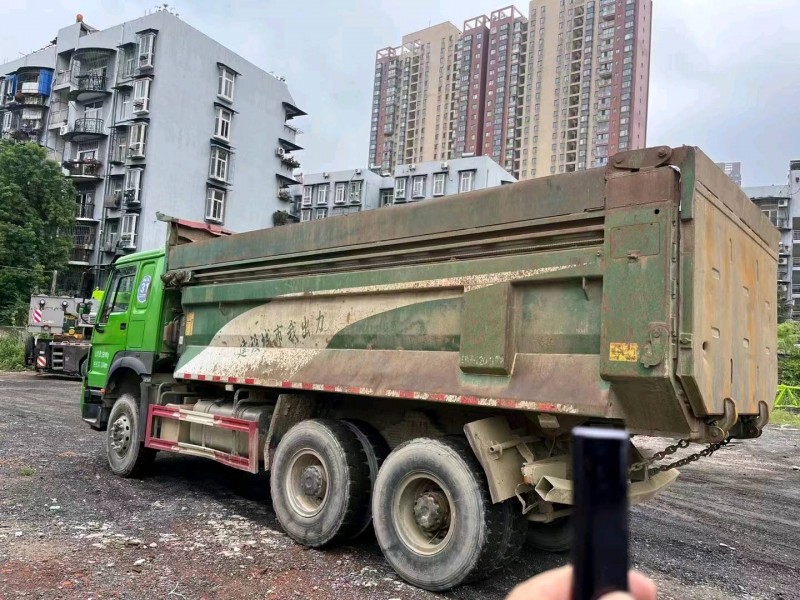 南陽21年卡車系列重汽豪沃5