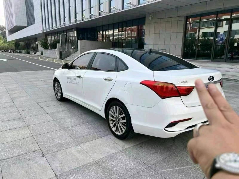 济南18年现代名图7