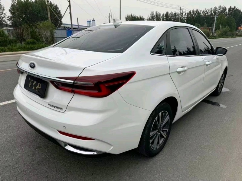 潍坊22年福特福睿斯6