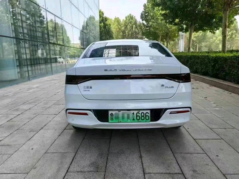 保定24年比亚迪秦5