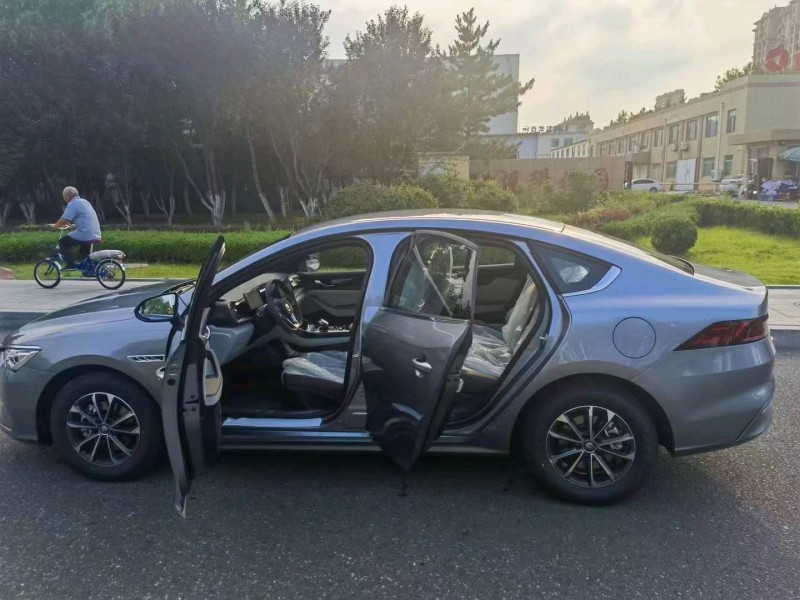 东营24年比亚迪秦5