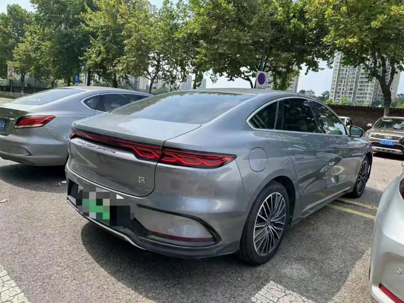 重庆22年比亚迪汉DM3