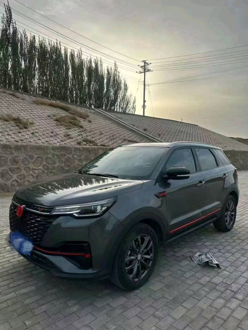 吳忠21年長安汽車CS552