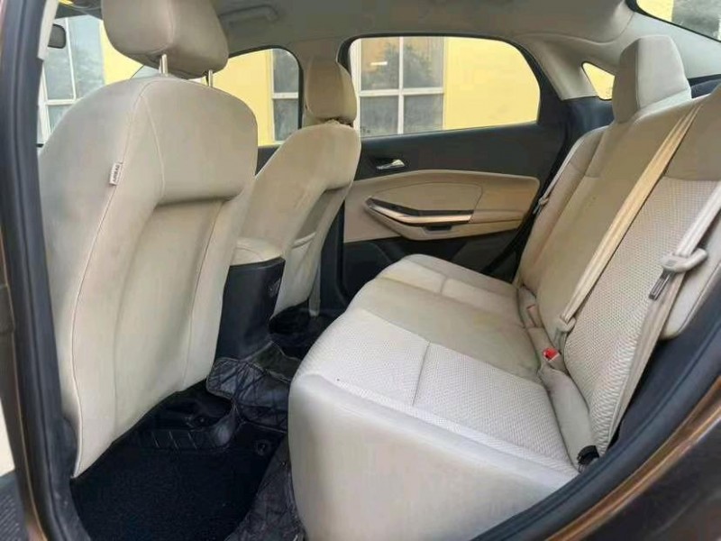 济宁17年福特福睿斯7