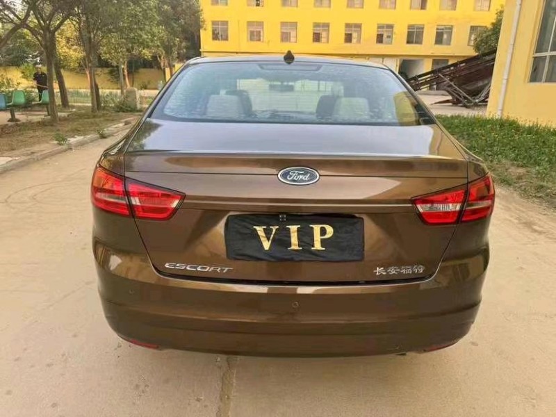 济宁17年福特福睿斯9