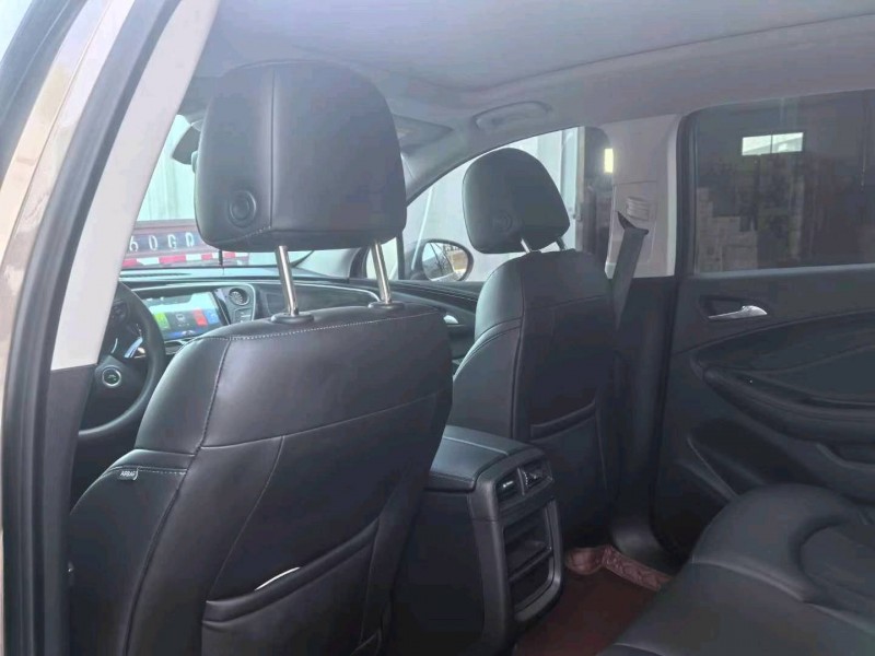 保定19年别克昂科威7