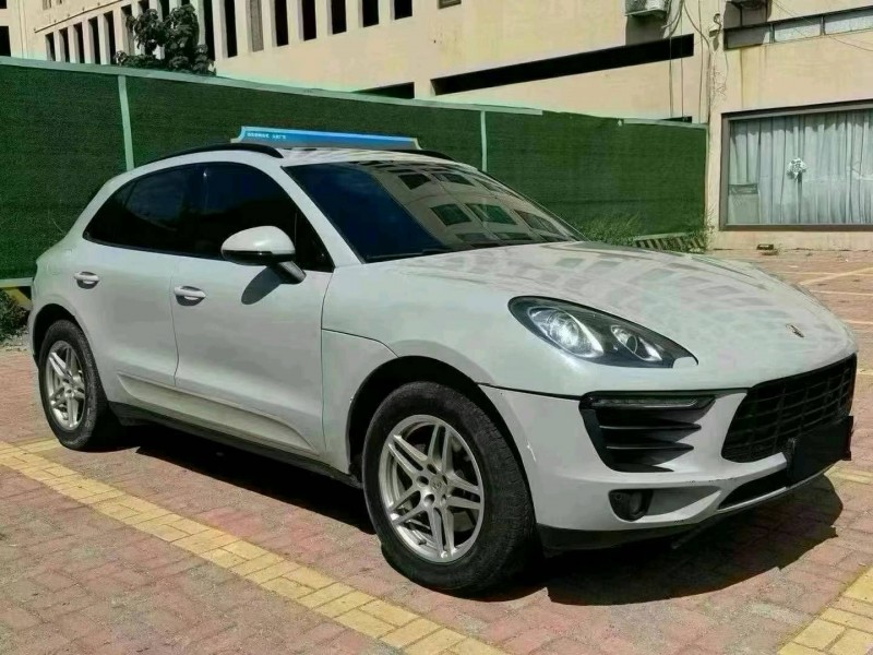 青岛18年保时捷Macan2