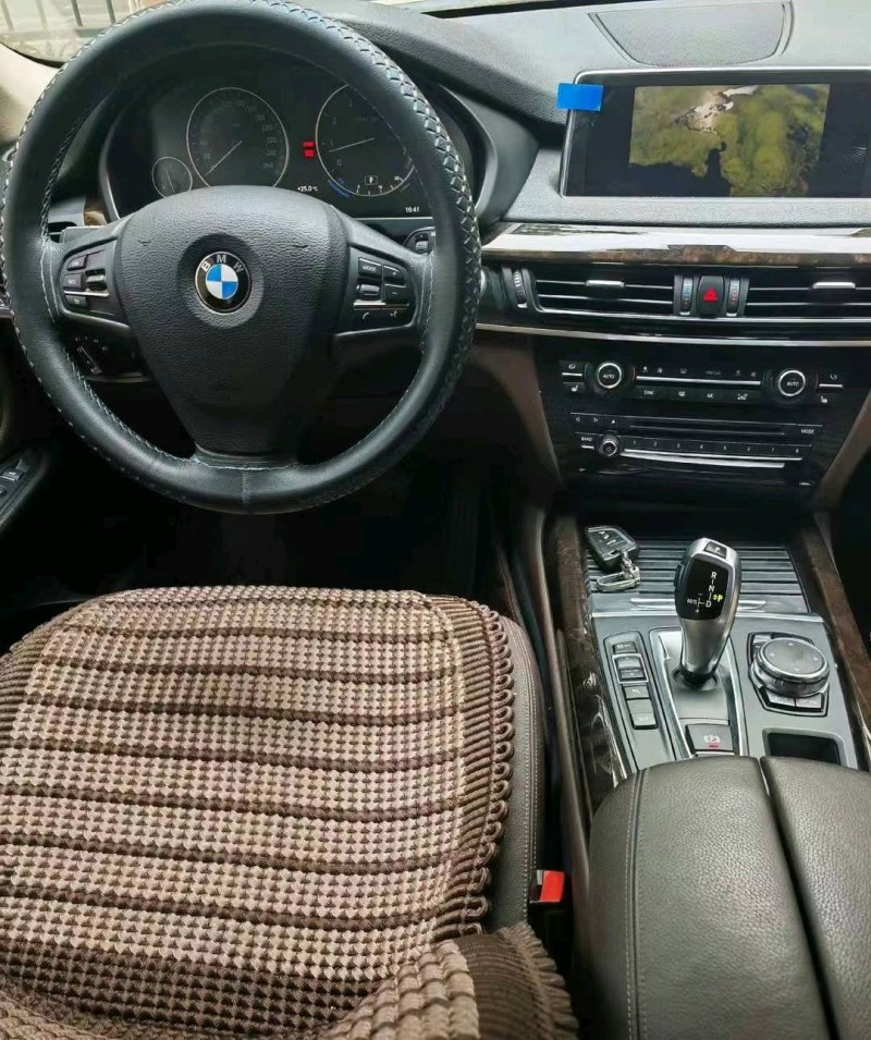 成都16年宝马X55