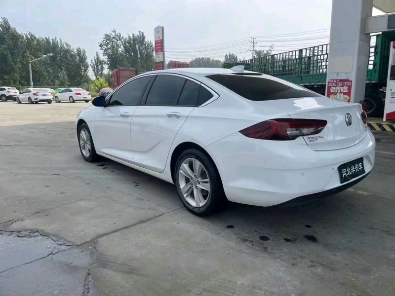 保定19年别克君威8