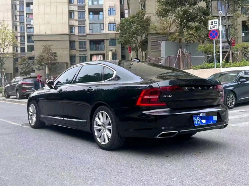 深圳20年沃尔沃S907