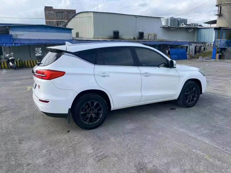 南寧20年比亞迪宋8