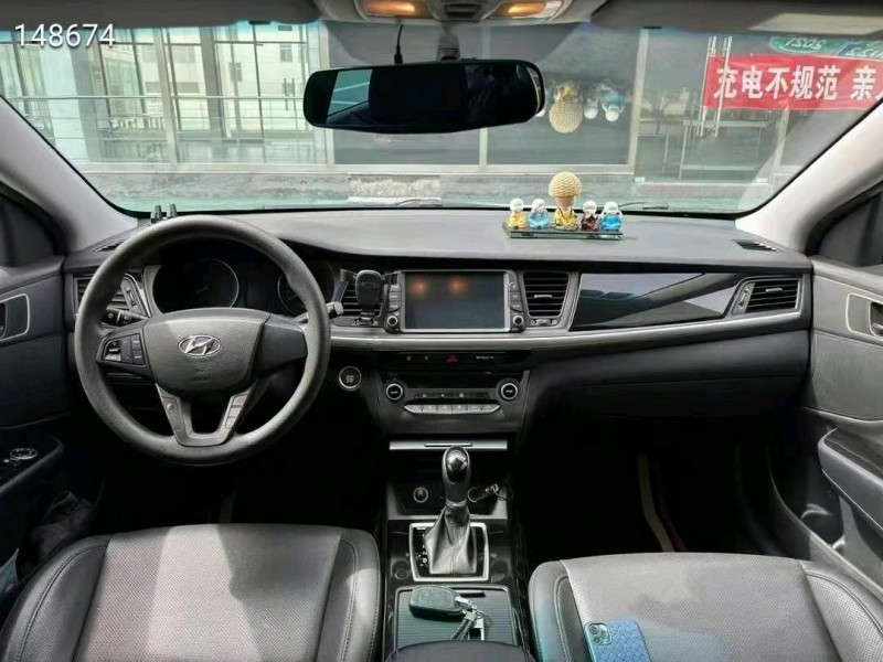 徐州20年现代名图8