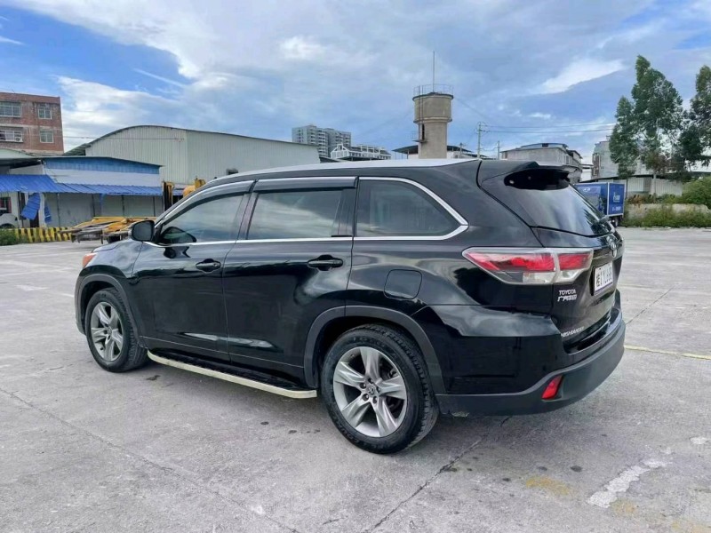 南宁16年丰田汉兰达8