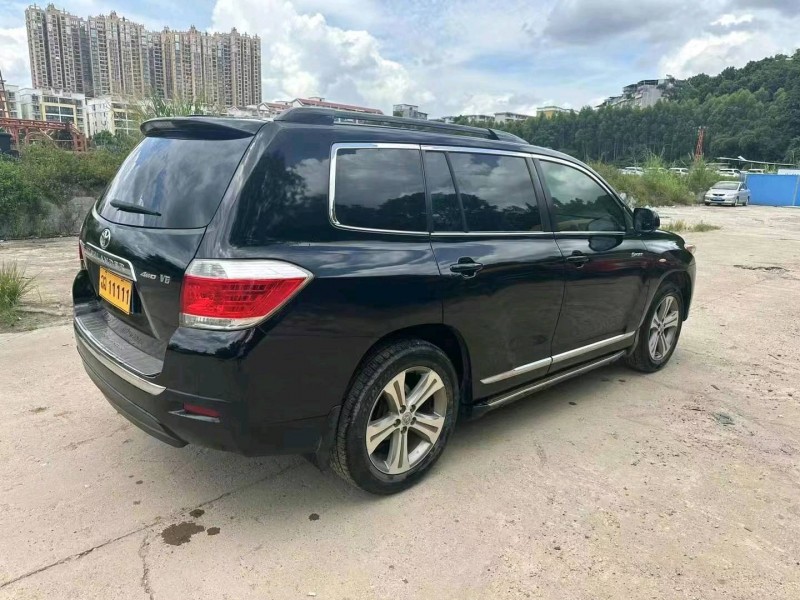 南宁13年丰田汉兰达7