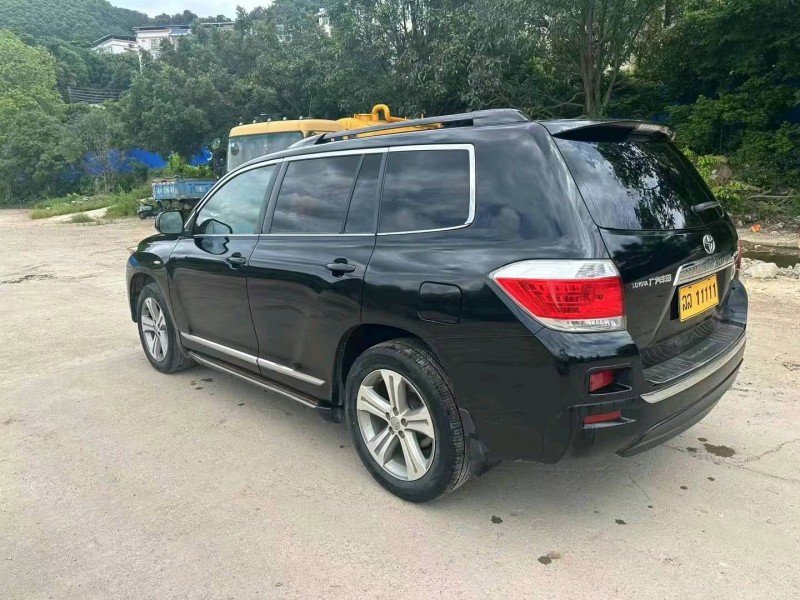 南宁13年丰田汉兰达8