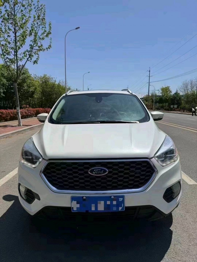 青岛19年福特翼虎1