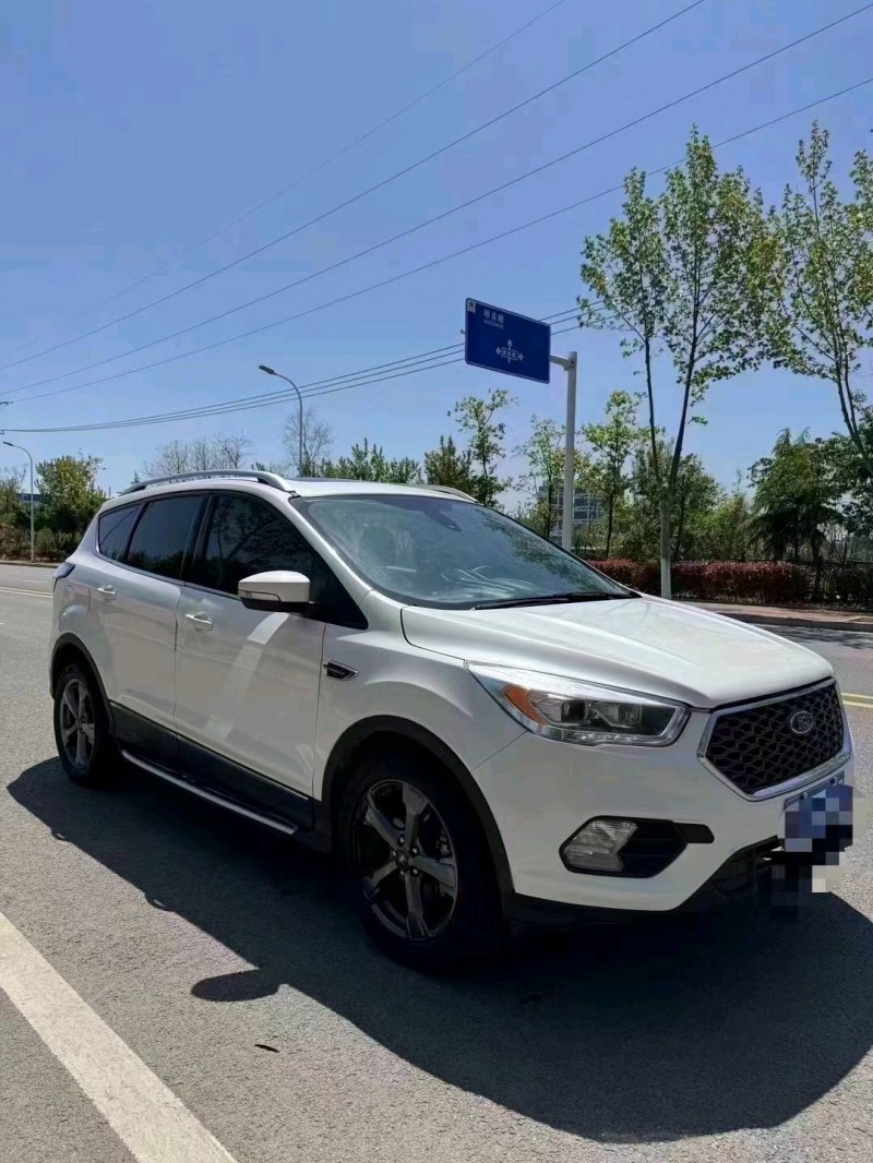 青岛19年福特翼虎3