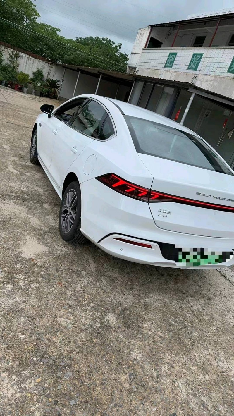 济南24年比亚迪秦5