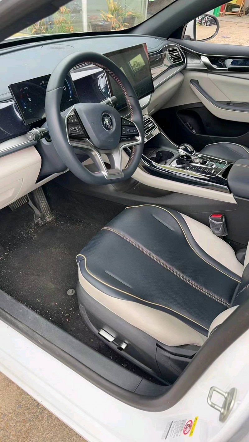 济南24年比亚迪秦8