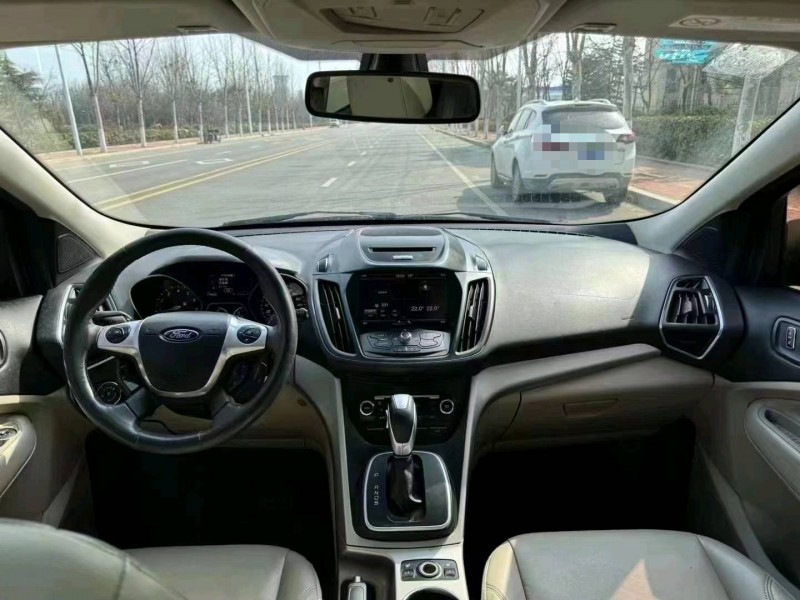 青岛13年福特翼虎7