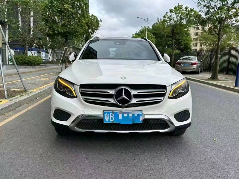 广州16年奔驰GLC1