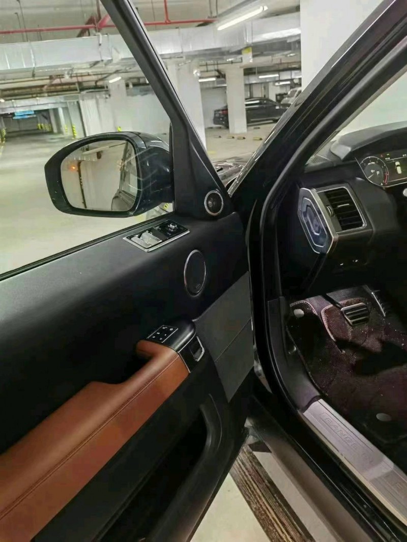 广州16年路虎揽胜运动3