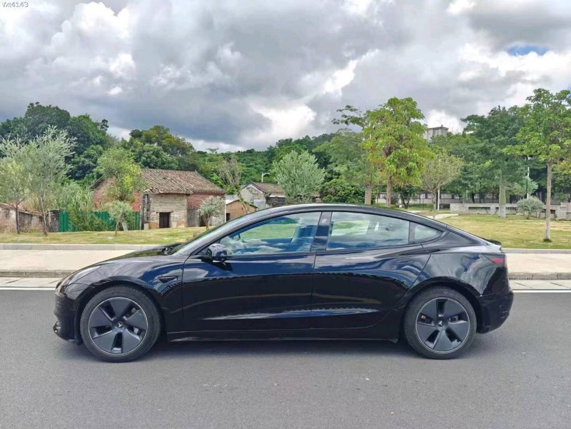廣州21年特斯拉MODEL 37