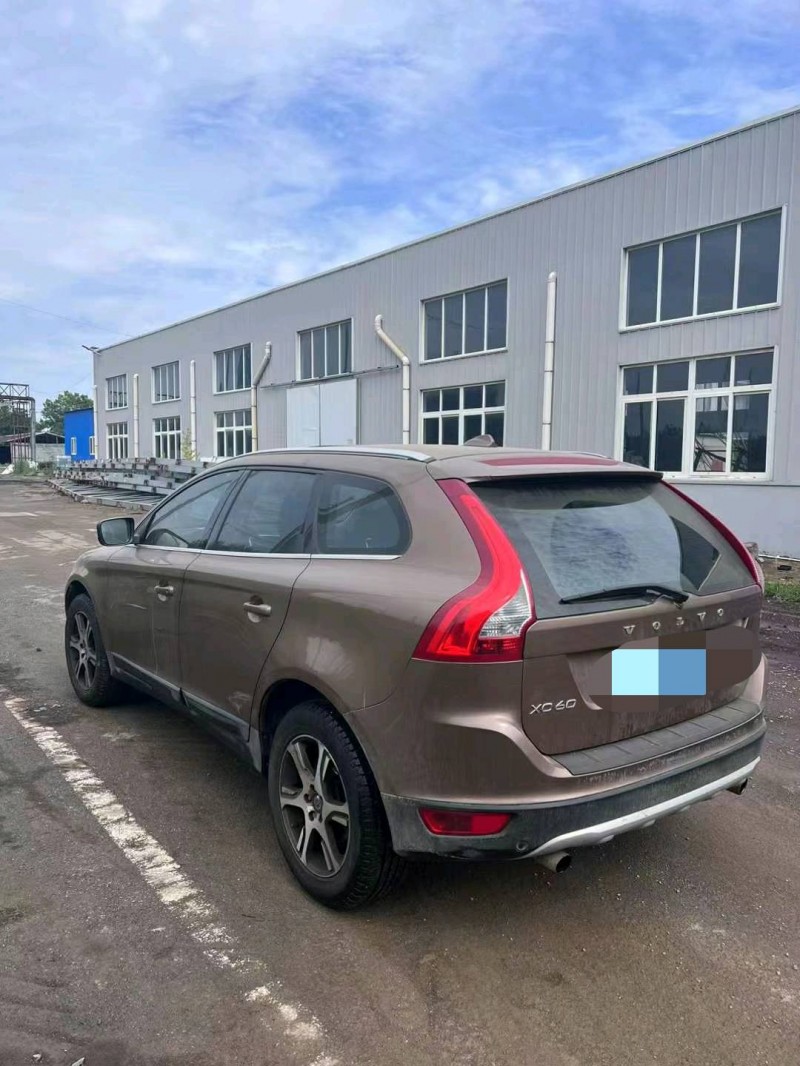 青岛12年沃尔沃XC602