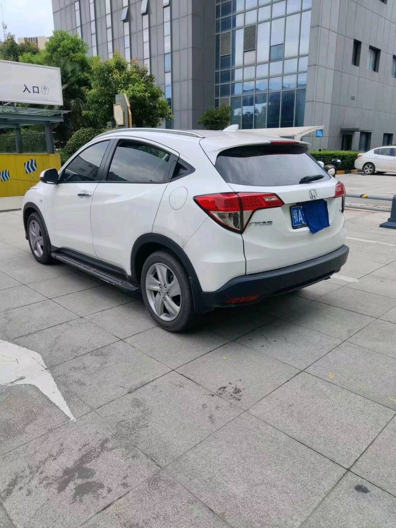 鄂州21年本田缤智8