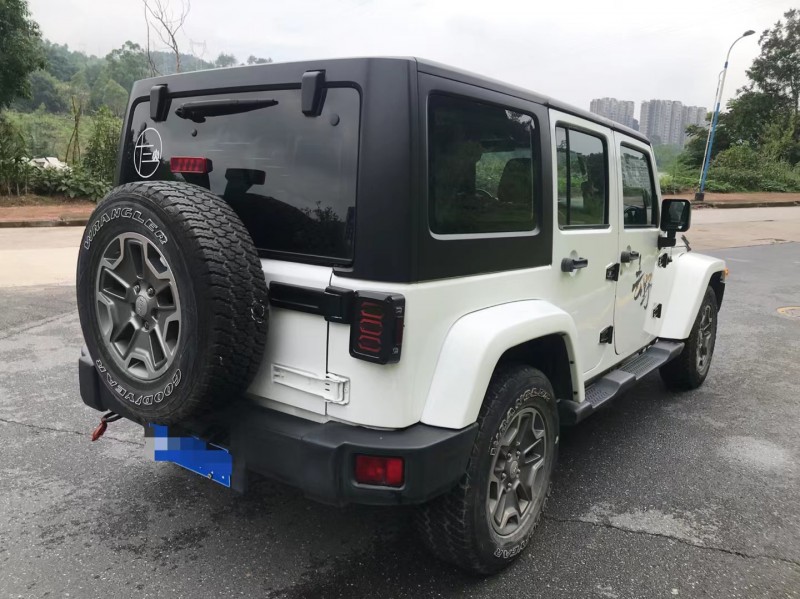三明17年Jeep牧馬人8