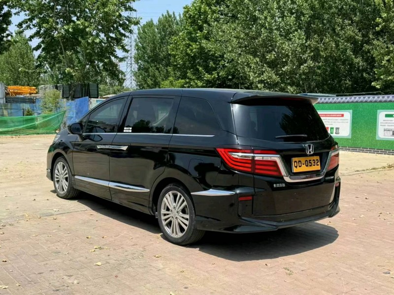 烟台18年本田艾力绅7