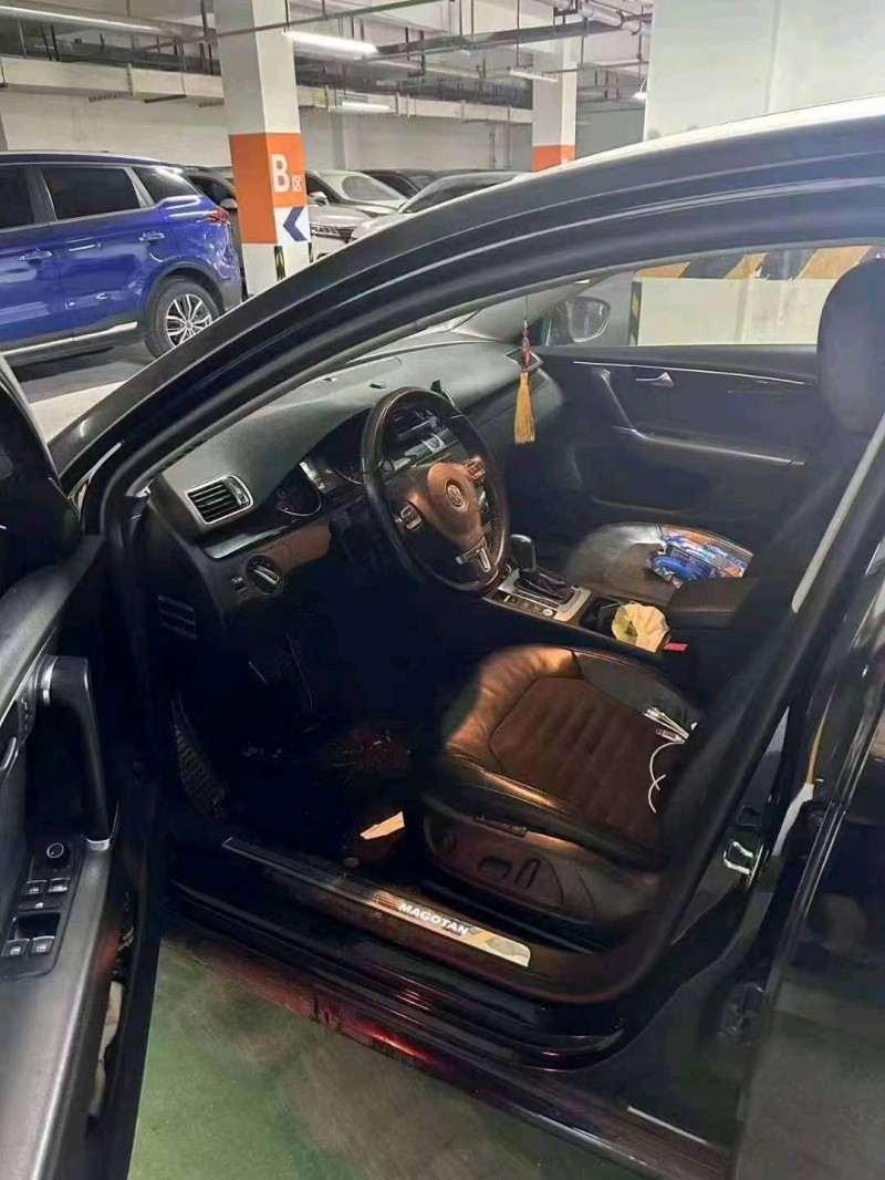 成都15年大众迈腾4