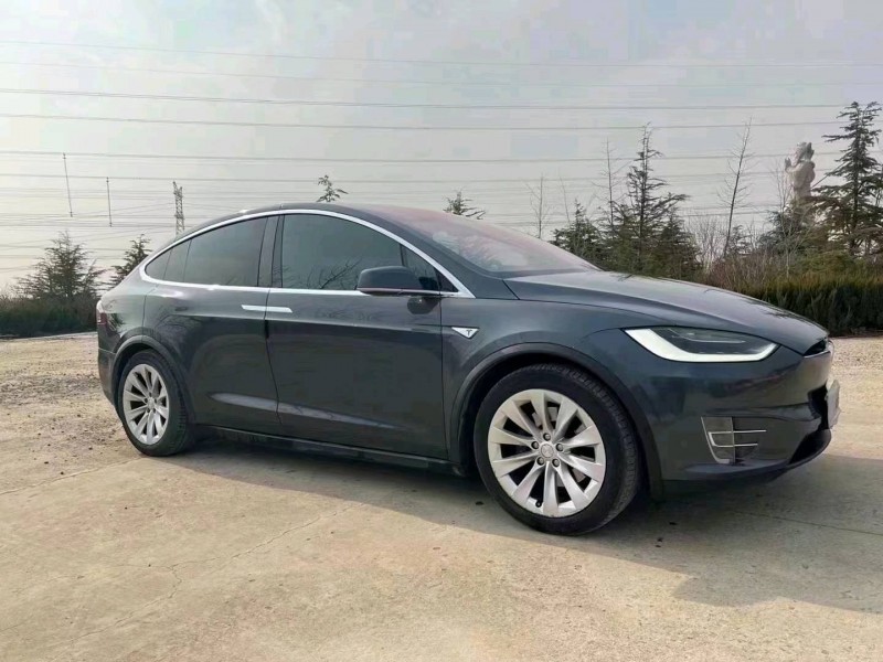 青島17年特斯拉MODEL X2