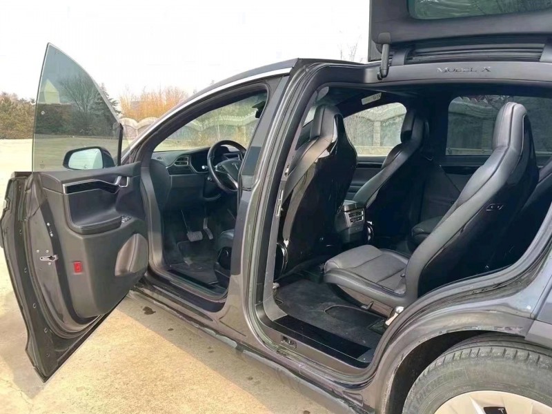 青島17年特斯拉MODEL X5