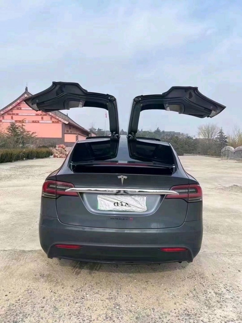 青島17年特斯拉MODEL X7