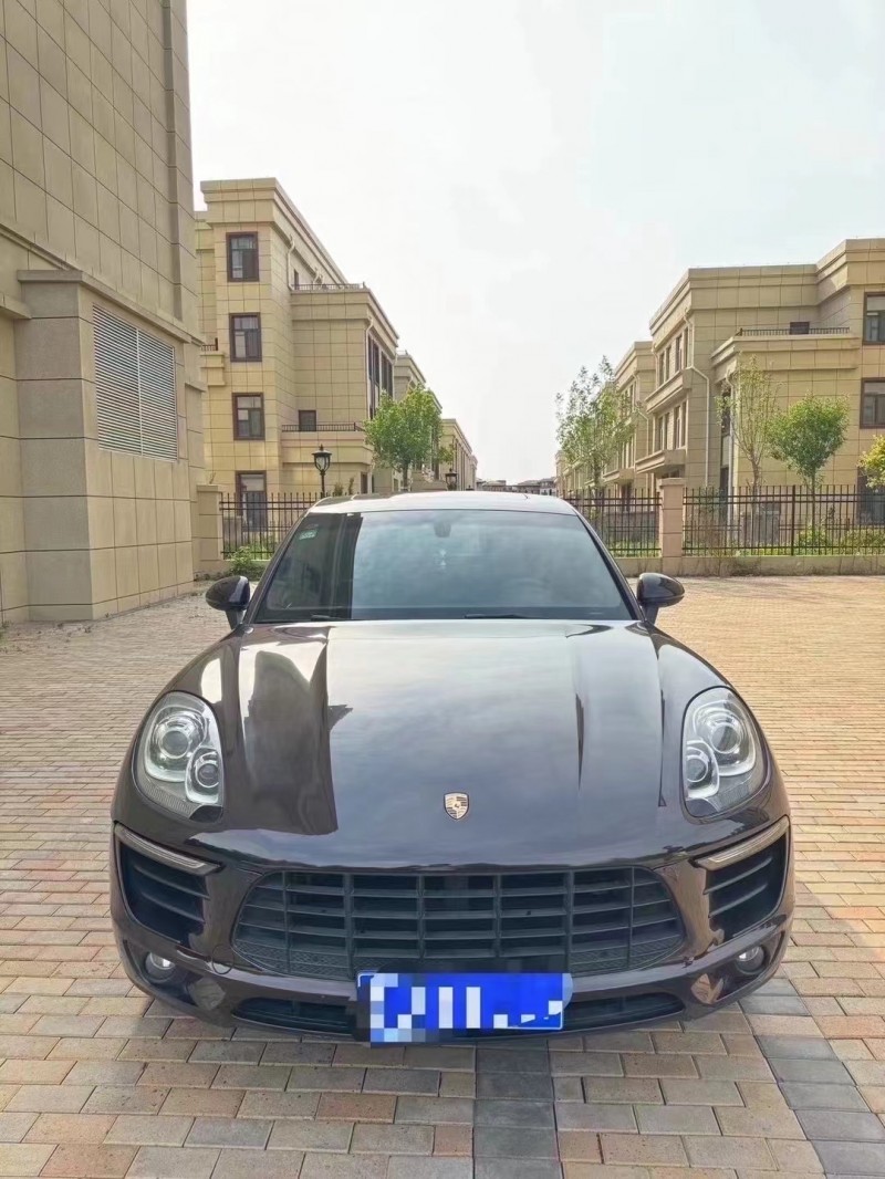 青岛16年保时捷Macan1