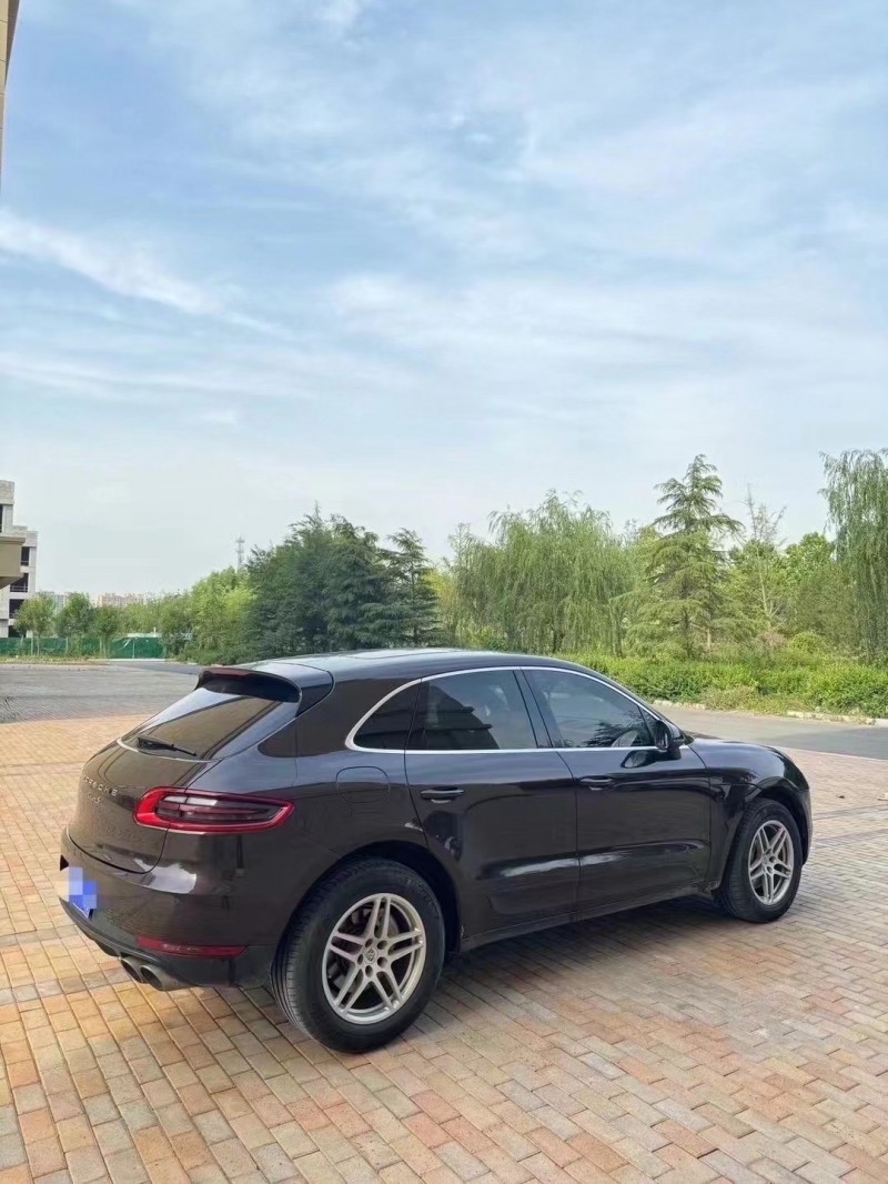 青岛16年保时捷Macan6