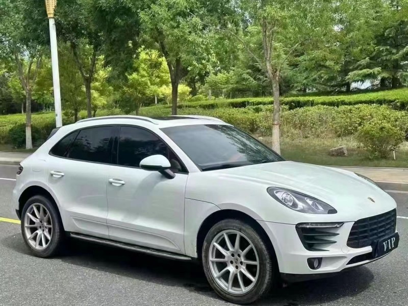 济宁16年保时捷Macan2