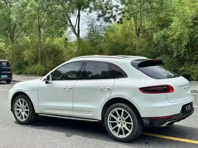 济宁16年保时捷Macan8
