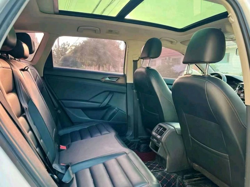 潍坊20年大众途岳7