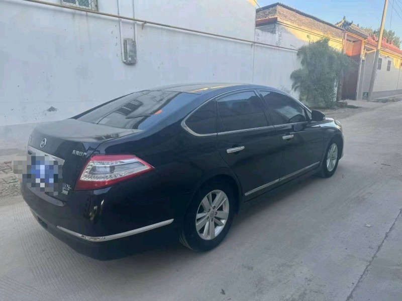 保定12年日产天籁4